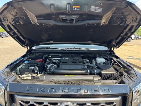 Used 2023 Nissan Frontier SV image 35