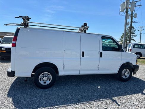 Used 2020 Chevrolet Express 2500 RWD image 7