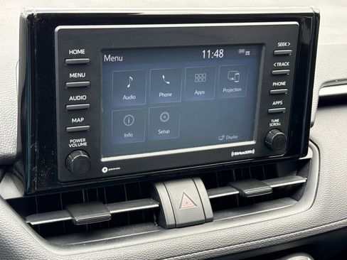 Used 2021 Toyota RAV4 XLE FWD image 21