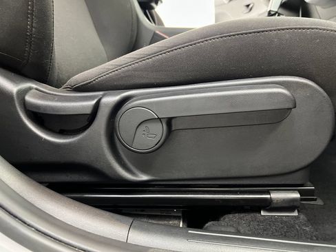 Used 2024 Hyundai Kona SEL FWD image 29