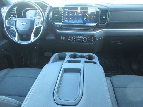 Used 2022 Chevrolet Silverado 1500 LT image 18