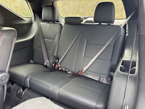 Used 2024 Chevrolet Traverse RS image 26