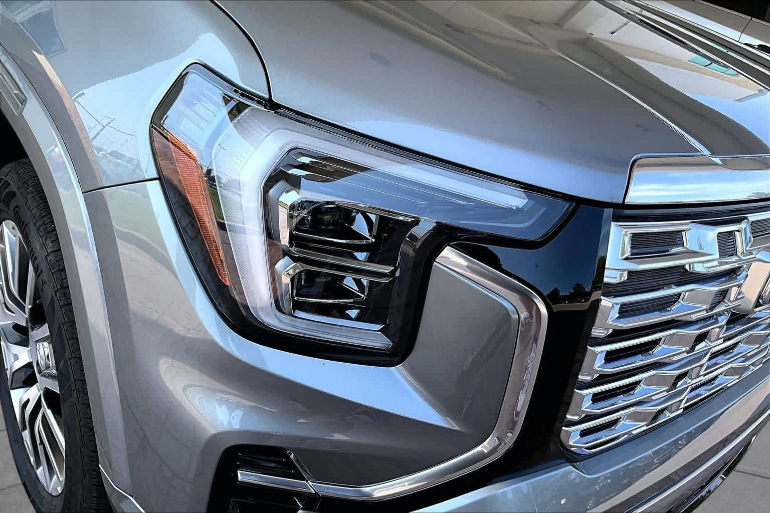 Used 2026 GMC Terrain Denali AWD/4WD image 26