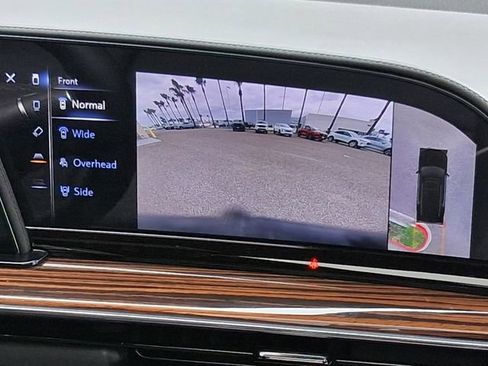 Used 2024 Cadillac Escalade Premium Luxury RWD image 16