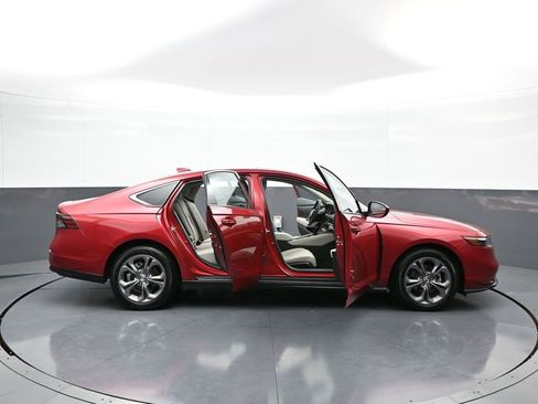 Certified 2024 Honda Accord EX image 42