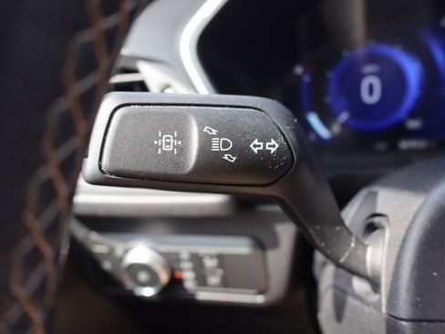 Used 2022 Ford Escape Titanium w/ Titanium Elite Package image 17