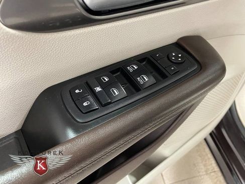 Used 2017 Chrysler Pacifica Touring Plus w/ Tire & Wheel Group image 20