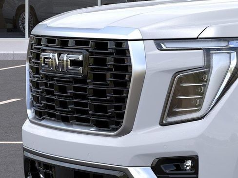 New 2026 GMC Yukon Denali w/ Denali Reserve Package AWD/4WD image 13