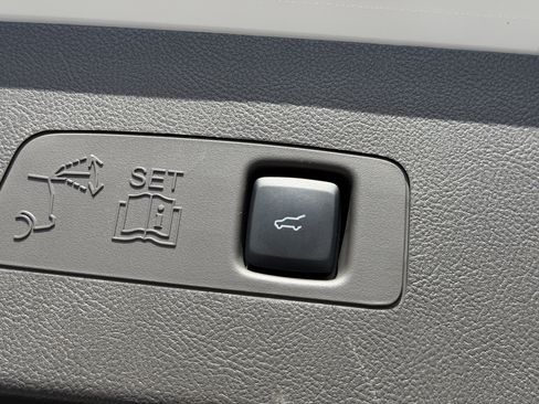 Used 2022 Lincoln Corsair FWD image 11