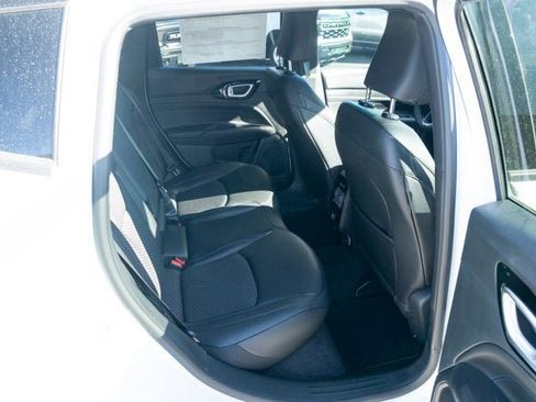 New 2026 Jeep Compass Latitude image 34