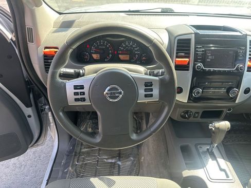 Used 2016 Nissan Frontier SV image 23