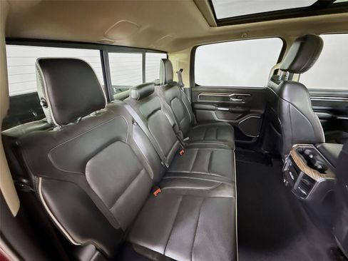 Used 2019 RAM 1500 Laramie AWD/4WD image 28