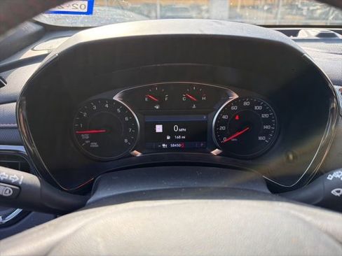 Used 2022 Chevrolet Equinox RS w/ RS Leather Package image 8