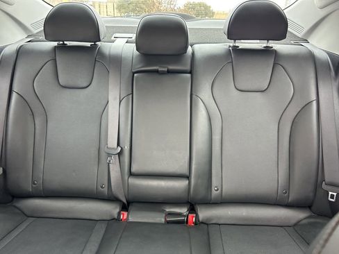 Used 2022 Hyundai Elantra Limited image 25