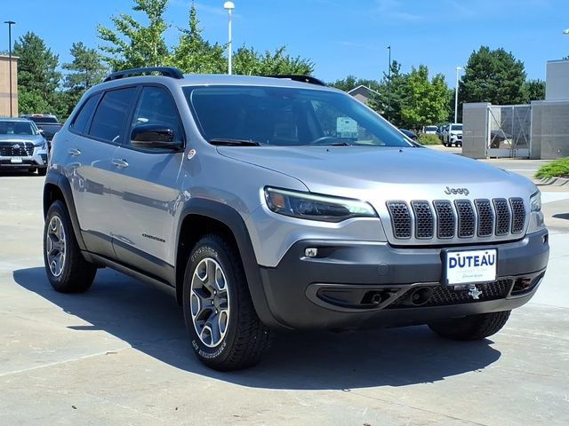 Used 2022 Jeep Cherokee Trailhawk w/ Premium Leather Package AWD/4WD image 3