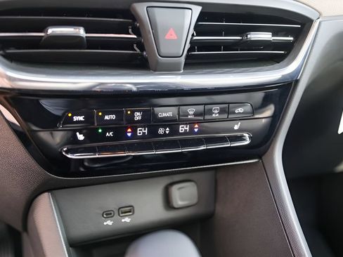Used 2025 Buick Encore GX Avenir w/ Avenir Technology Package FWD image 15