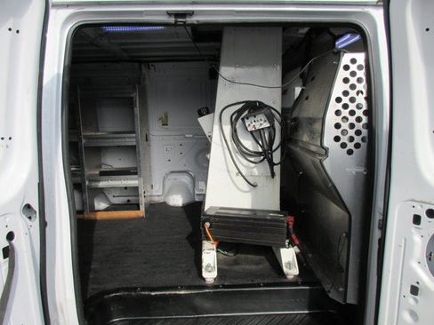 Used 2011 Ford E-350 and Econoline 350 Super Duty w/ PWR Group RWD image 21