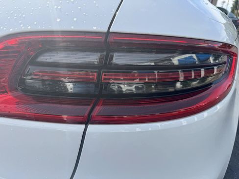 Used 2018 Porsche Macan Sport Edition AWD/4WD image 23