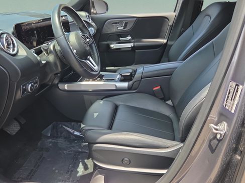 Used 2022 Mercedes-Benz GLB 250 image 8