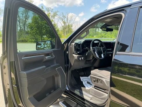 Used 2024 GMC Sierra 1500 Elevation AWD/4WD image 16