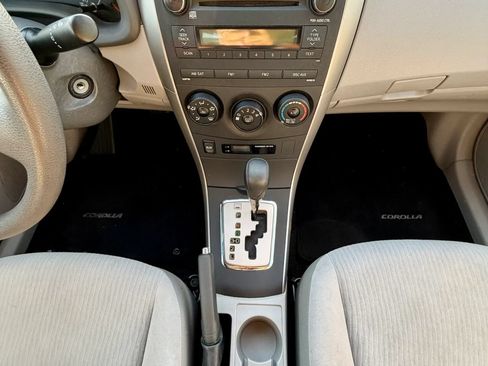 Used 2010 Toyota Corolla LE FWD image 13