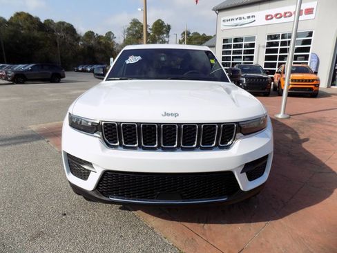 Certified 2024 Jeep Grand Cherokee Laredo w/ MOPAR Finishing Package image 2