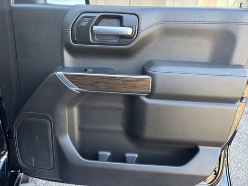 Used 2021 Chevrolet Silverado 1500 LT image 16