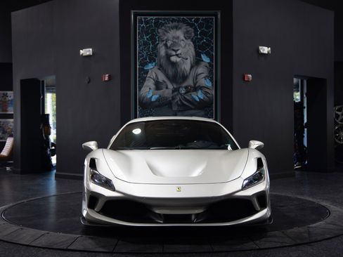 Used 2021 Ferrari F8 Tributo image 9
