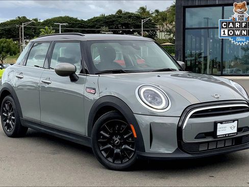 Used 2023 MINI Cooper 4-Door Hardtop image 1