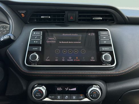 Used 2020 Nissan Kicks SR FWD image 16