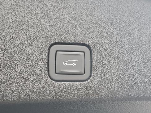 Certified 2024 Cadillac XT6 Premium Luxury w/ Technology Package AWD/4WD image 10