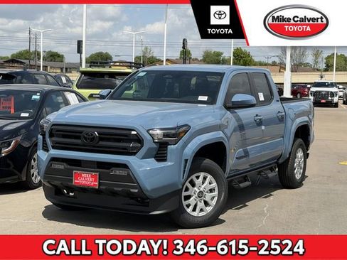 Used 2026 Toyota Tacoma SR5 image 1