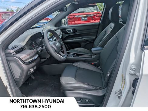 Used 2026 Jeep Compass Trailhawk AWD/4WD image 10