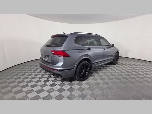 Used 2024 Volkswagen Tiguan SE R-Line FWD image 38