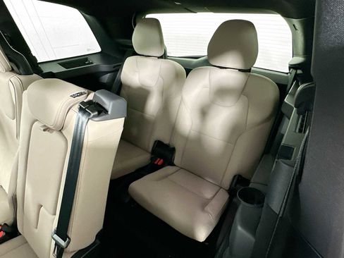 New 2025 Volvo XC90 B6 Plus w/ Protection Package Premier image 26