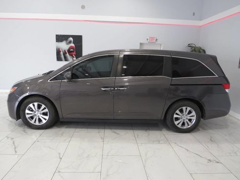 Used 2016 Honda Odyssey SE image 6
