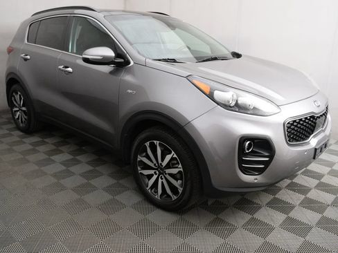 Used 2018 Kia Sportage EX w/ EX Technology Package AWD/4WD image 3