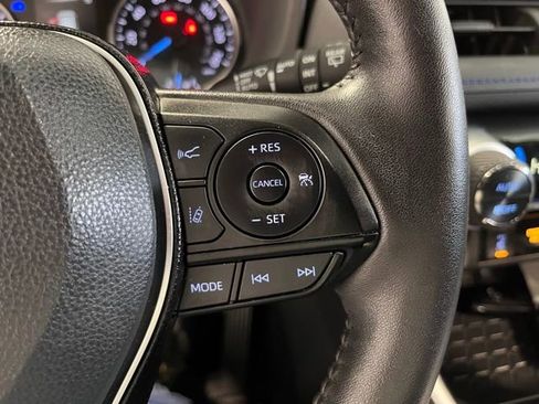 Used 2022 Toyota RAV4 SE w/ Convenience Package image 26
