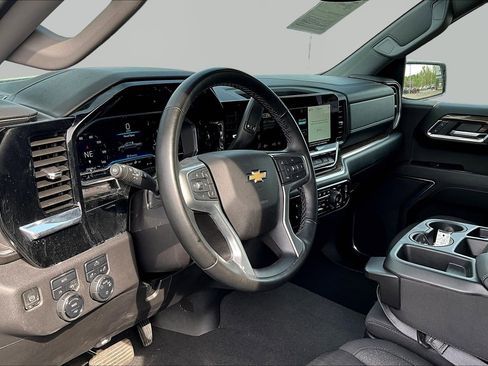 Used 2024 Chevrolet Silverado 1500 LT image 15