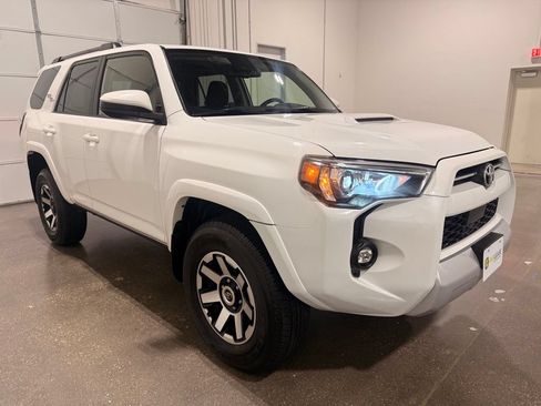 Used 2023 Toyota 4Runner TRD Off-Road AWD/4WD image 3