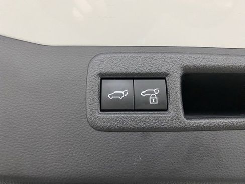 Certified 2024 Toyota Venza Nightshade image 11