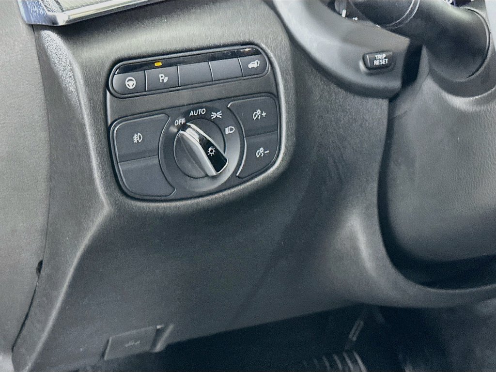 Used 2023 INFINITI QX50 Sport AWD/4WD image 10