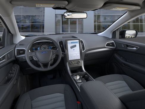 New 2024 Ford Edge SE w/ Black Appearance Package image 9
