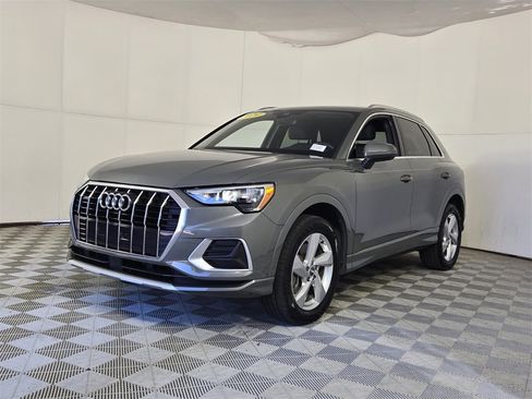Used 2020 Audi Q3 2.0T Premium w/ Convenience Package image 4