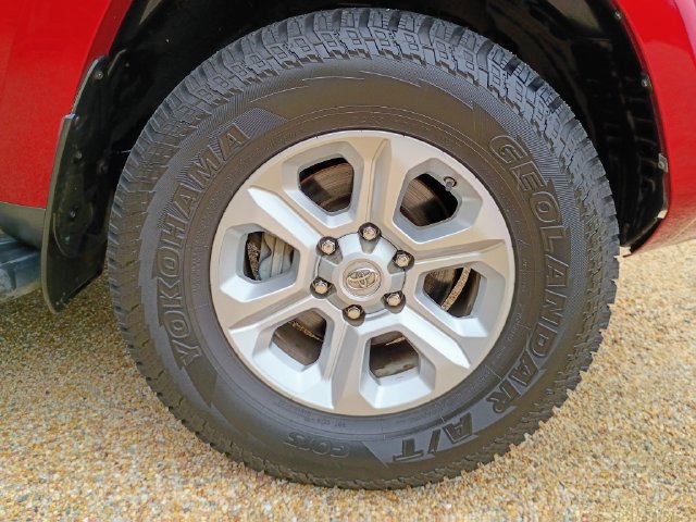 Used 2016 Toyota 4Runner SR5 RWD image 17