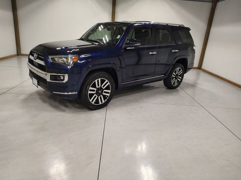 Used 2023 Toyota 4Runner Limited image 4