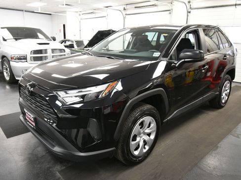 Certified 2025 Toyota RAV4 LE AWD/4WD image 3