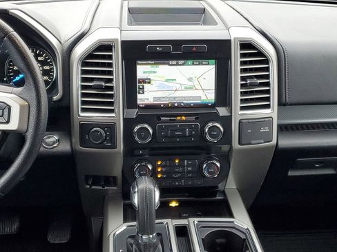 Used 2015 Ford F150 Lariat image 26