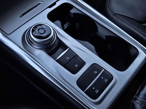 Used 2023 Ford Explorer Limited image 27