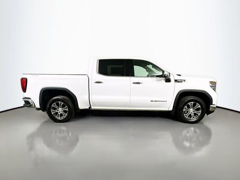 Used 2025 GMC Sierra 1500 SLT AWD/4WD image 7